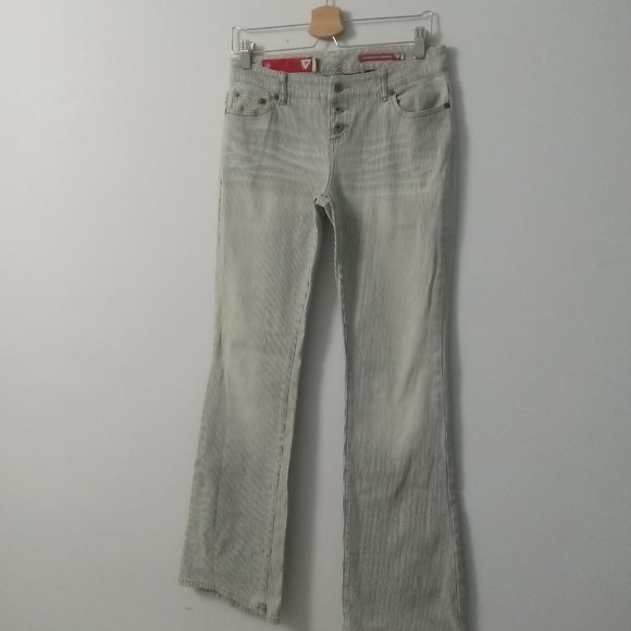 Vintage GUESS Low Rise Flared Jeans - Picture 3 of 13